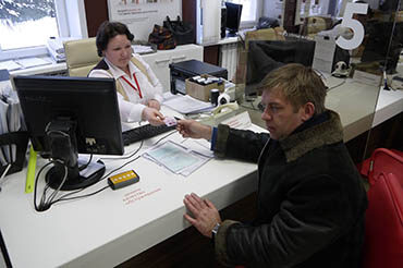 Первые заявители по услуге замены водительского удостоверения получили свои права