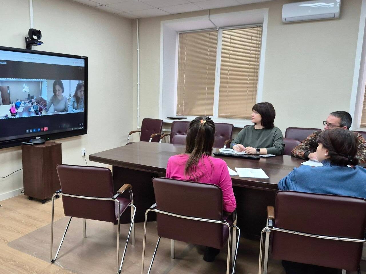 Липецкий МФЦ продолжает делиться лучшими практиками с коллегами из подшефного Володарского района ДНР
